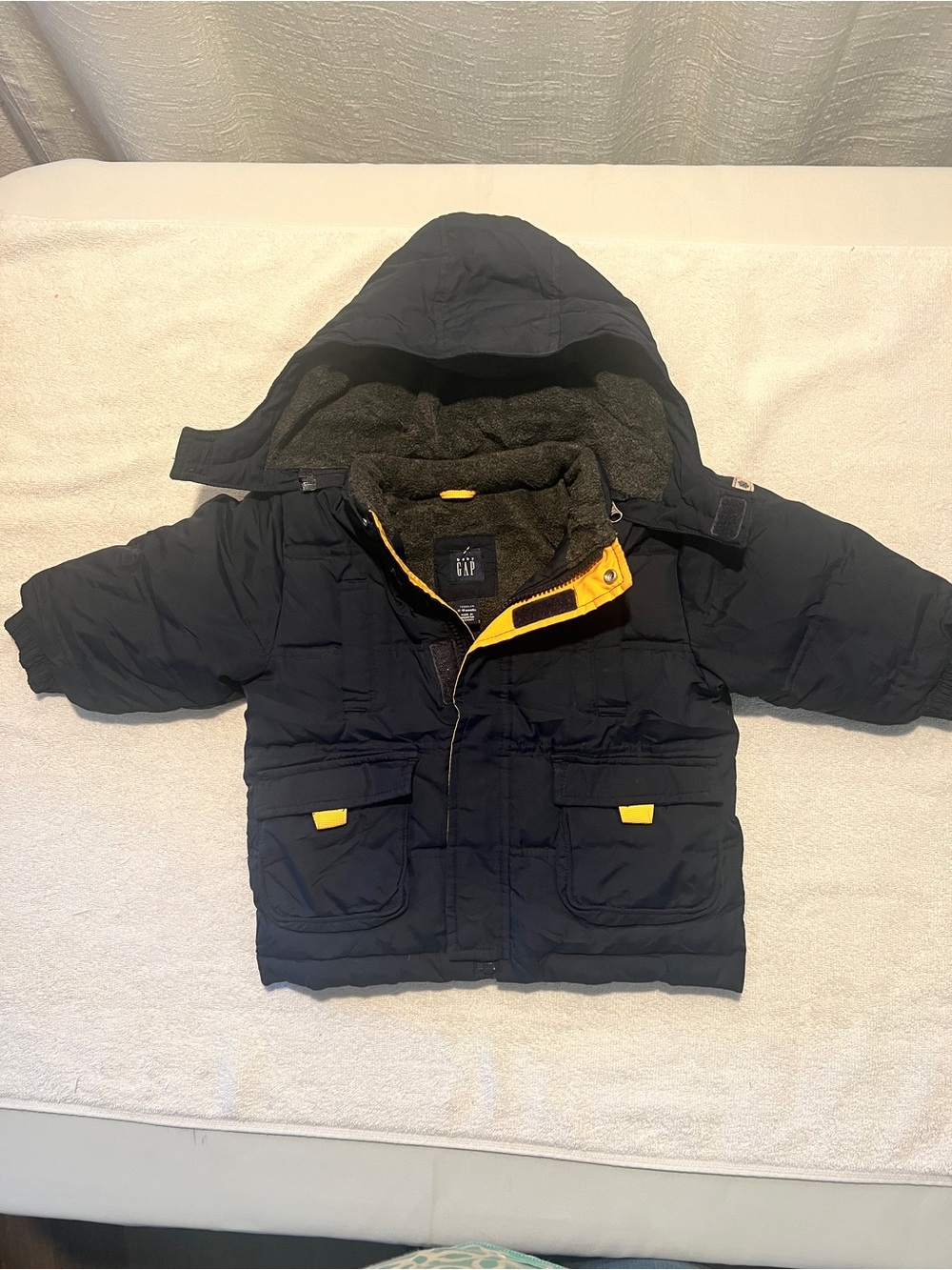 GAP Kids Navy Puffer Jacket with Yellow Accents Size 12-18 months